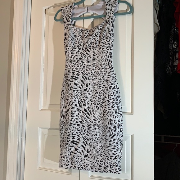 Caché Bodycon White Leopard Dress XS - Picture 1 of 6